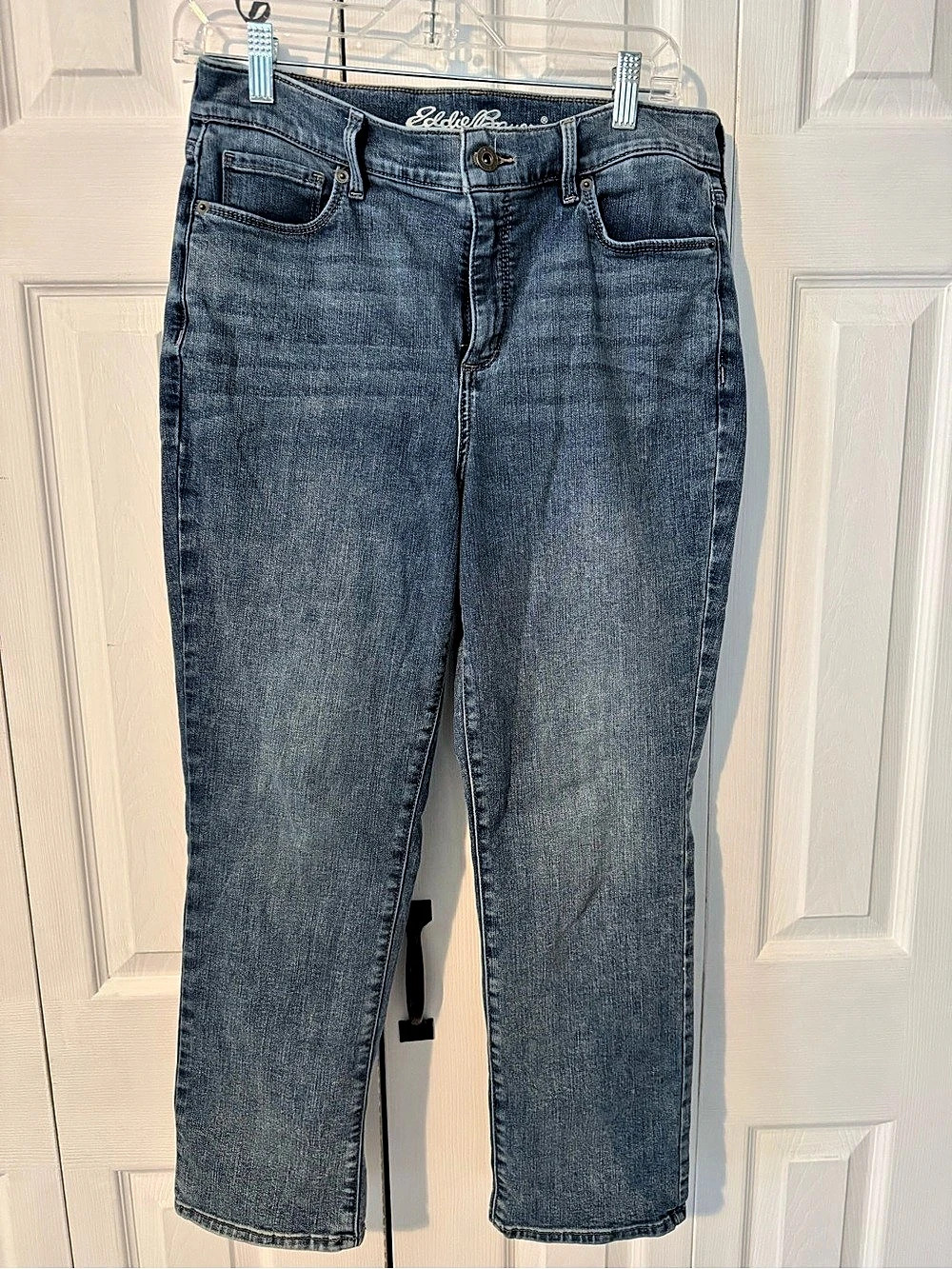 Eddie Bauer Women's Straight Leg Jeans in Blue Waist 10 Like New